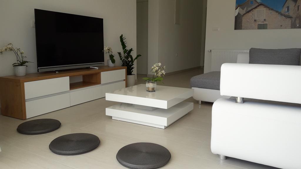 Villa-Apartments Karmel Kastela Ngoại thất bức ảnh
