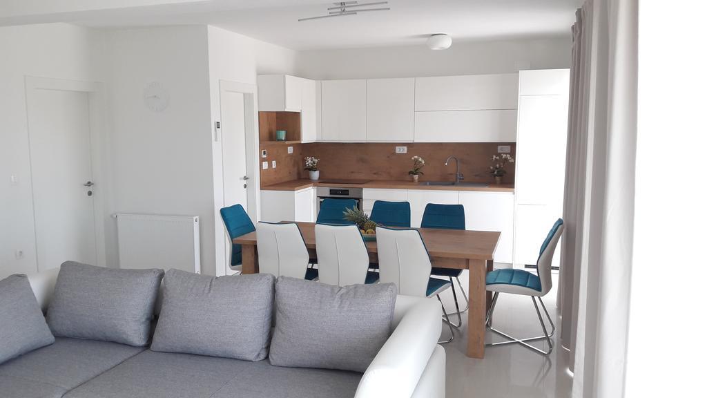 Villa-Apartments Karmel Kastela Ngoại thất bức ảnh