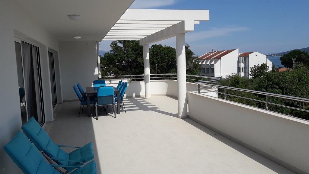 Villa-Apartments Karmel Kastela Ngoại thất bức ảnh