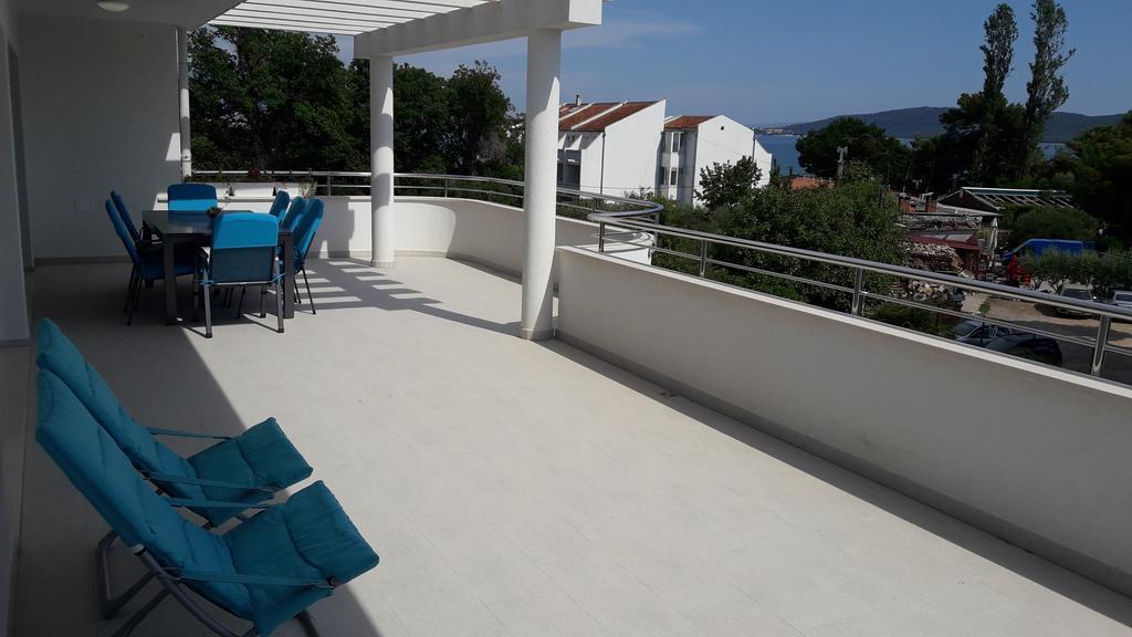 Villa-Apartments Karmel Kastela Ngoại thất bức ảnh