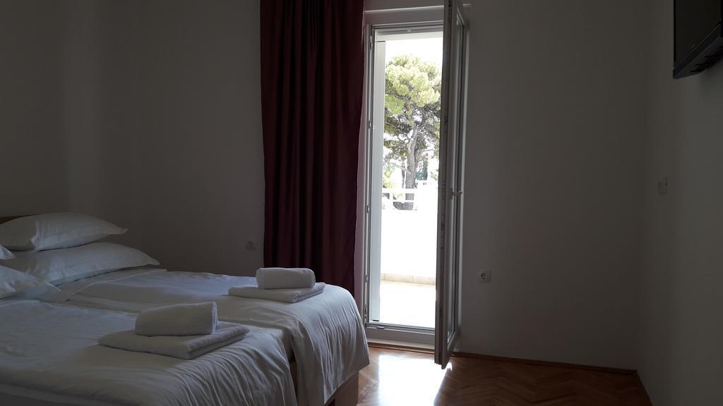 Villa-Apartments Karmel Kastela Ngoại thất bức ảnh