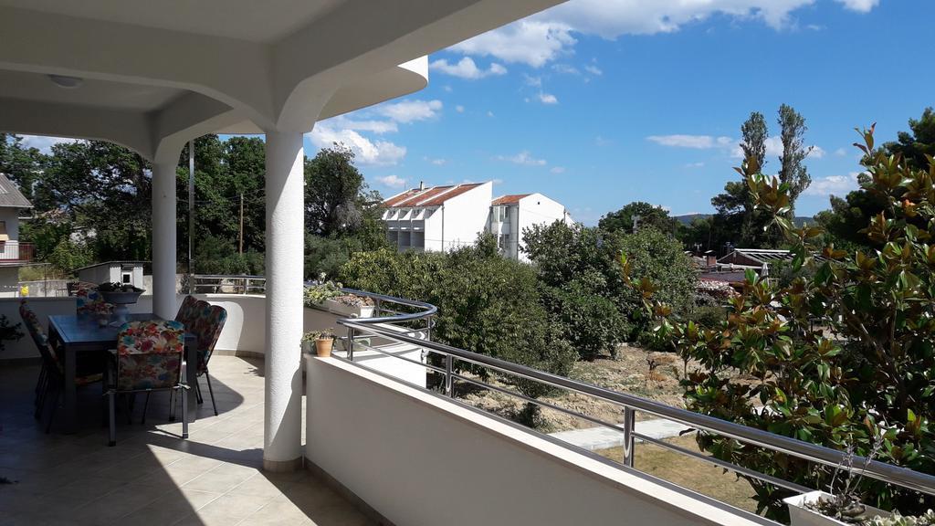 Villa-Apartments Karmel Kastela Ngoại thất bức ảnh